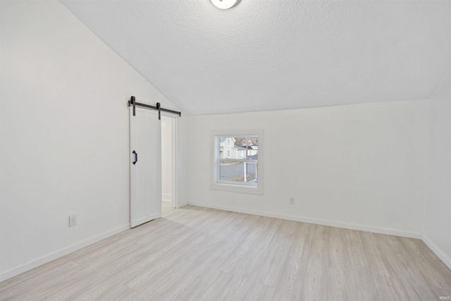 63 E McKeever Street, Andrews, IN 46702