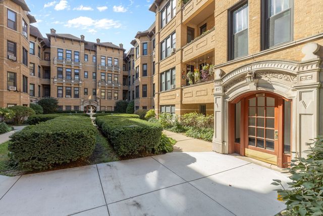 1339 W Lunt Avenue 2N, Chicago, IL 60626