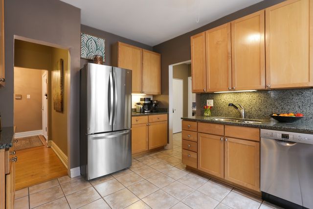 1339 W Lunt Avenue 2N, Chicago, IL 60626