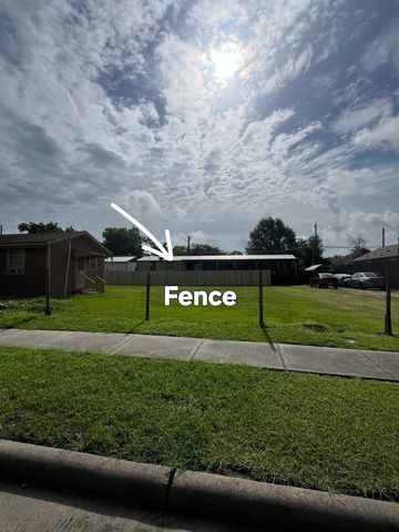 1113 4th Street, Rosenberg, TX 77471