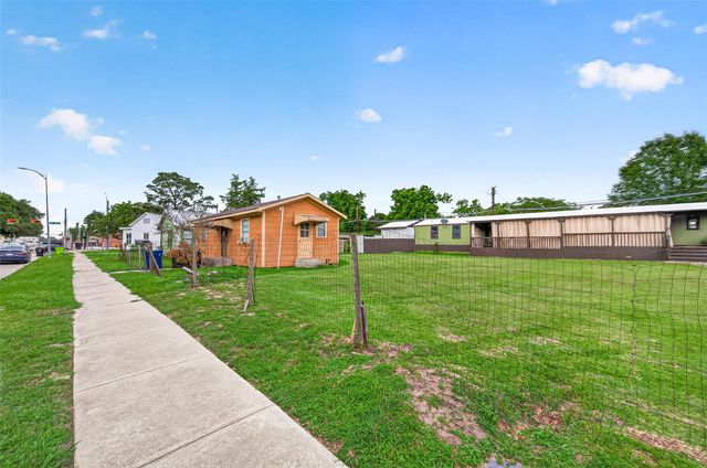 1113 4th Street, Rosenberg, TX 77471