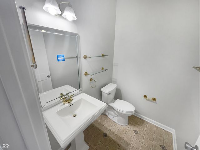 8358 Balmoral Drive, Avon, IN 46123