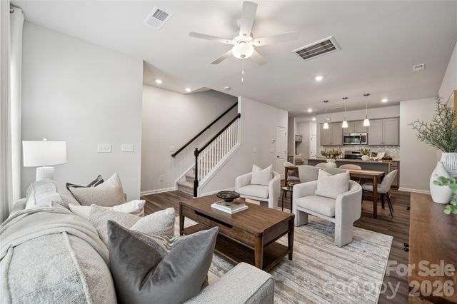 5609 Retledge Street 33, Charlotte, NC 28269