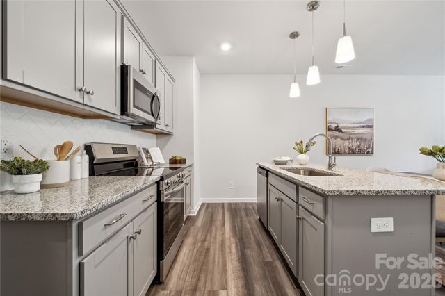 5609 Retledge Street 33, Charlotte, NC 28269