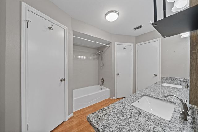 5711 Lorinowoods Drive, Houston, TX 77066