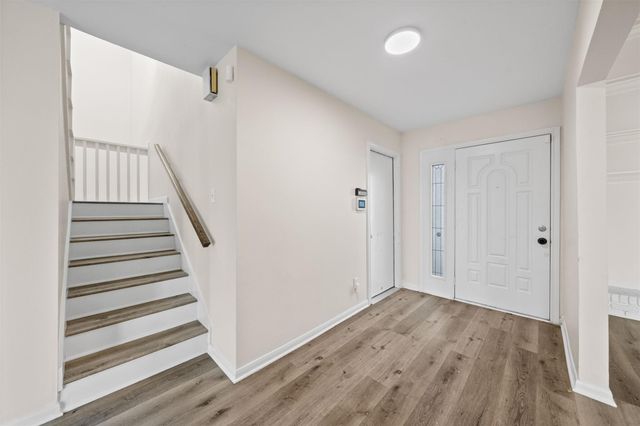 5711 Lorinowoods Drive, Houston, TX 77066