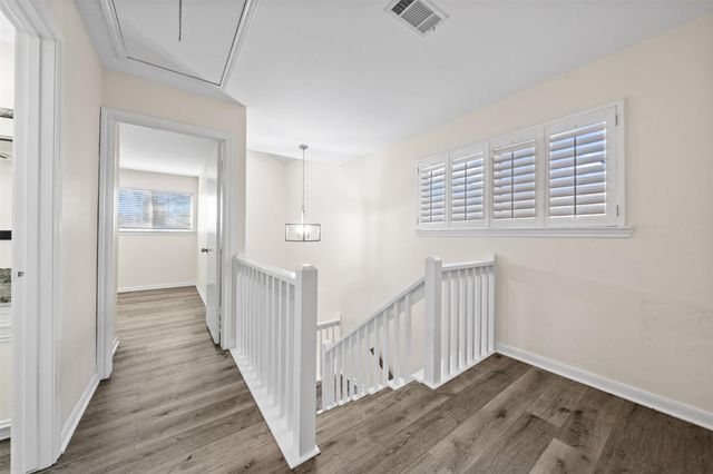 5711 Lorinowoods Drive, Houston, TX 77066