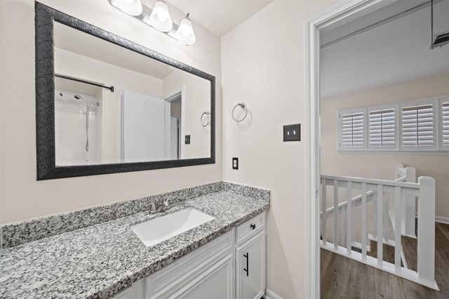 5711 Lorinowoods Drive, Houston, TX 77066