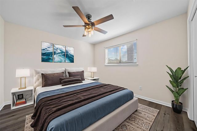 5711 Lorinowoods Drive, Houston, TX 77066