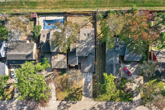 5711 Lorinowoods Drive, Houston, TX 77066