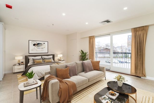 133 Commander Shea Blvd 204, Quincy, MA 02171