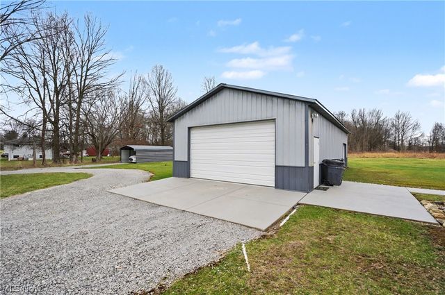 14223 N Palmyra Road, North Jackson, OH 44451