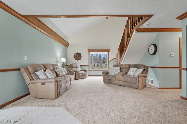 14223 N Palmyra Road, North Jackson, OH 44451