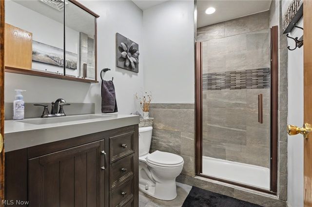 14223 N Palmyra Road, North Jackson, OH 44451