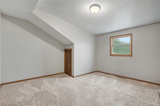 14223 N Palmyra Road, North Jackson, OH 44451