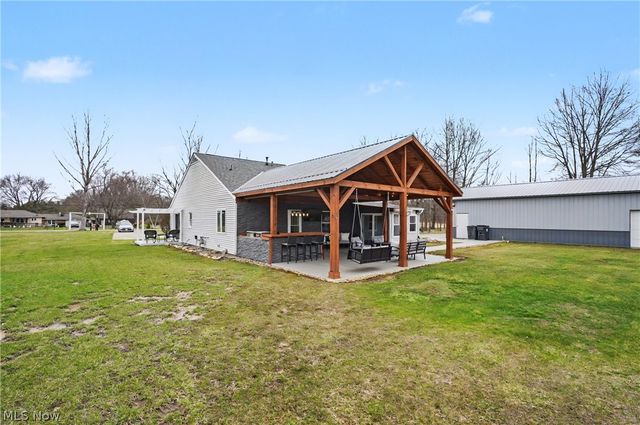 14223 N Palmyra Road, North Jackson, OH 44451