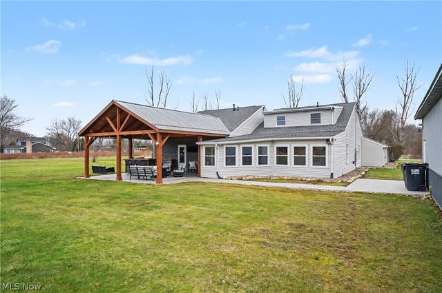 14223 N Palmyra Road, North Jackson, OH 44451