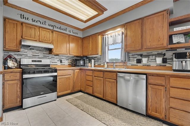 14223 N Palmyra Road, North Jackson, OH 44451