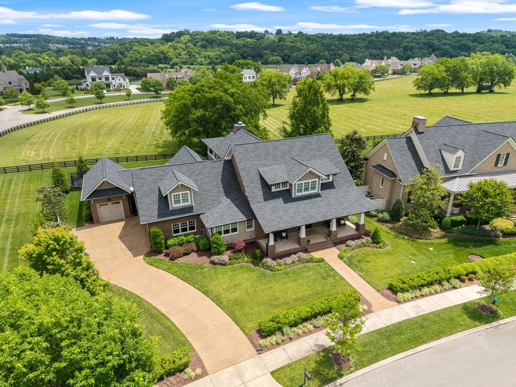 5182 Wildings Blvd, College Grove, TN 37046