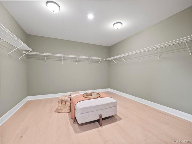 3731 Kinsley Boulevard, Superior Charter Township, MI 48105