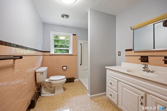 165 Birchwood Street, Waterbury, CT 06708