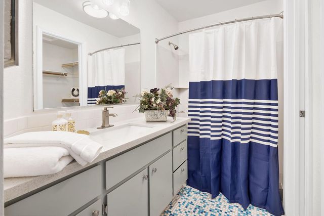 4410 Frontera, Davis, CA 95618