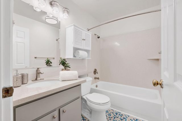 4410 Frontera, Davis, CA 95618