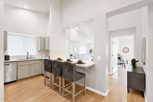 4410 Frontera, Davis, CA 95618