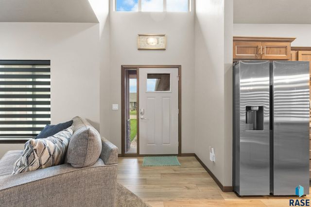 9008 W 23rd St Street, Sioux Falls, SD 57106