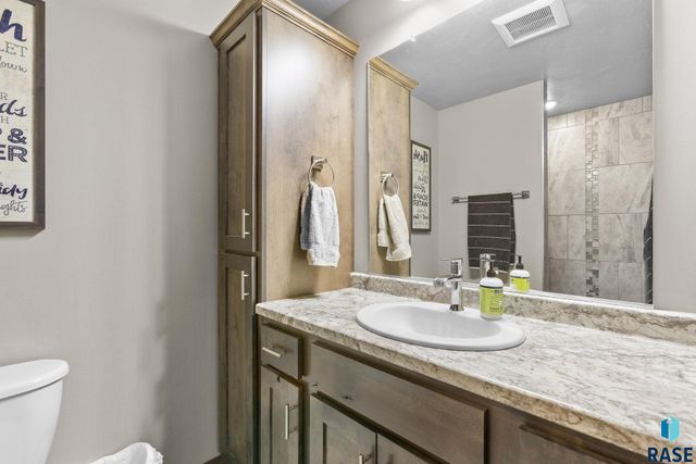 9008 W 23rd St Street, Sioux Falls, SD 57106