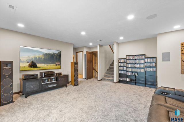 9008 W 23rd St Street, Sioux Falls, SD 57106