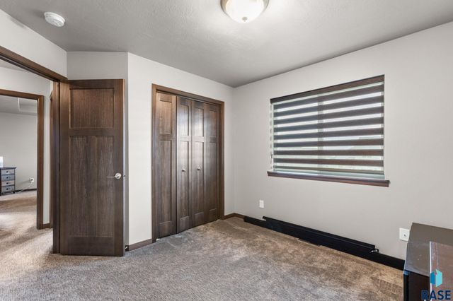 9008 W 23rd St Street, Sioux Falls, SD 57106