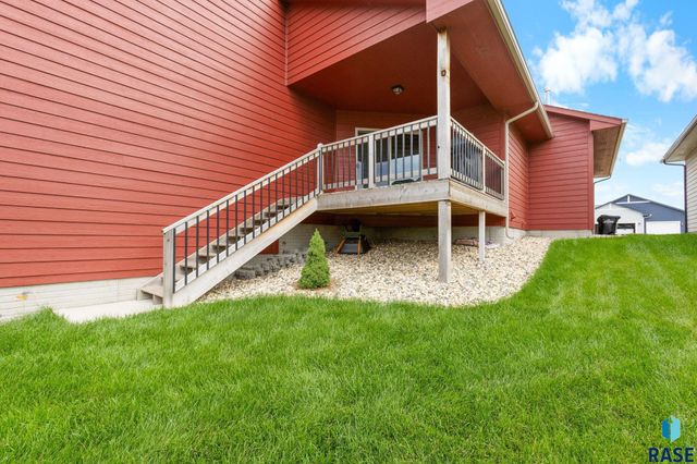 9008 W 23rd St Street, Sioux Falls, SD 57106