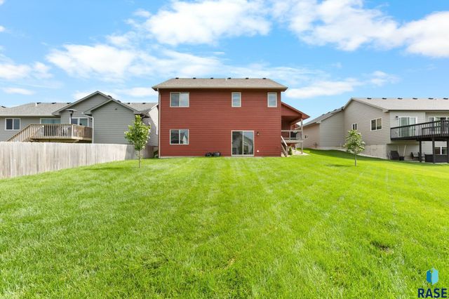 9008 W 23rd St Street, Sioux Falls, SD 57106