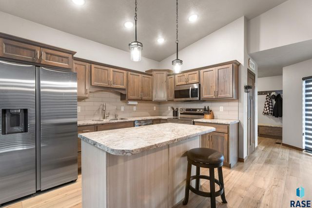 9008 W 23rd St Street, Sioux Falls, SD 57106