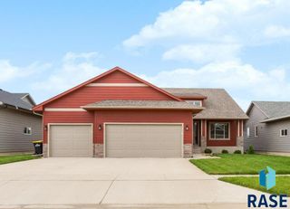 9008 W 23rd St Street, Sioux Falls, SD 57106