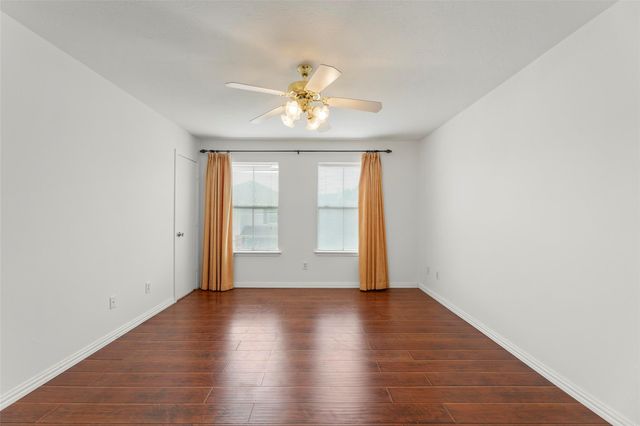 8252 Golf Green Circle, Houston, TX 77036