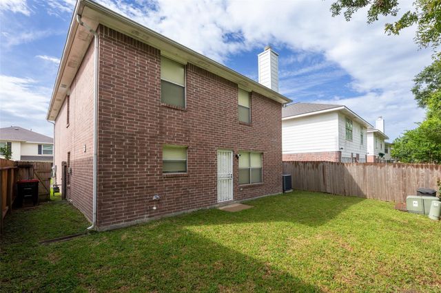 8252 Golf Green Circle, Houston, TX 77036