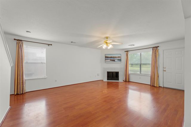 8252 Golf Green Circle, Houston, TX 77036