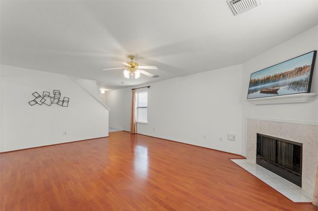 8252 Golf Green Circle, Houston, TX 77036
