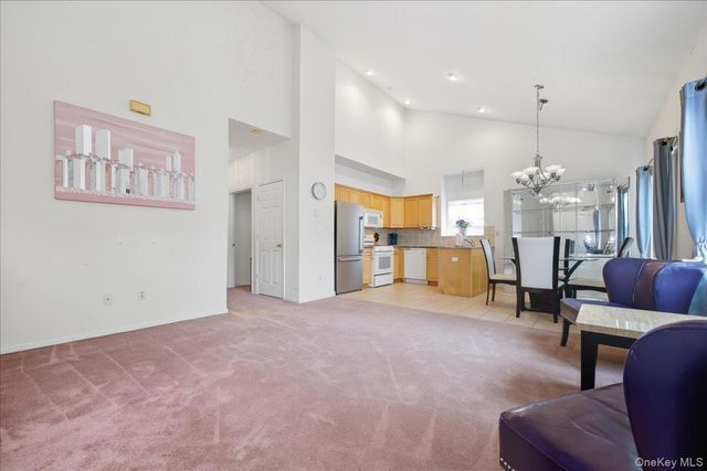 197 Fulton Street 2, Farmingdale, NY 11735