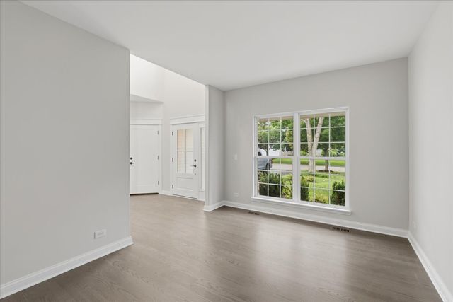 1236 Noble Drive, Port Barrington, IL 60010