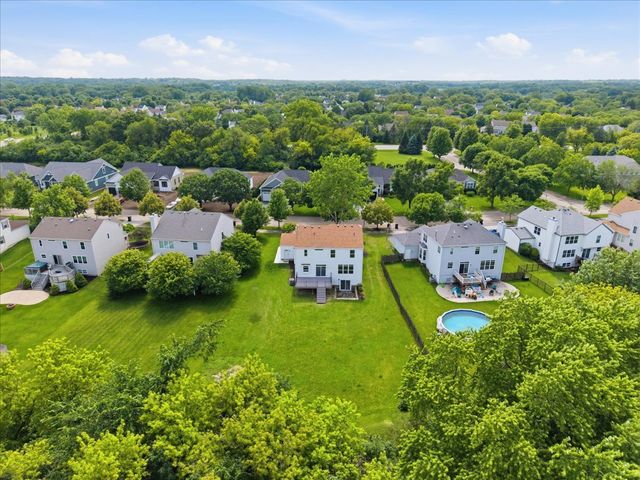 1236 Noble Drive, Port Barrington, IL 60010