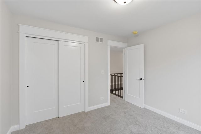 1236 Noble Drive, Port Barrington, IL 60010