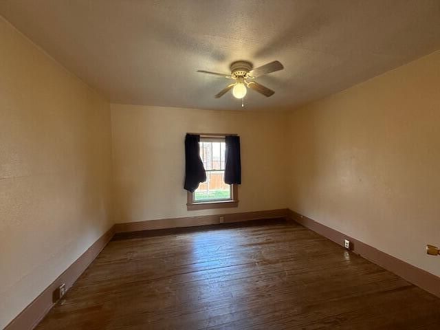 2333 N Lyon Avenue, Springfield, MO 65803