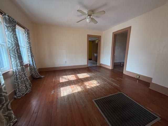 2333 N Lyon Avenue, Springfield, MO 65803