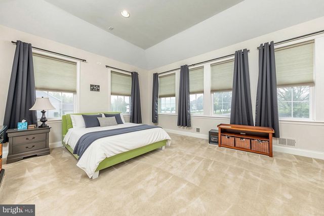 7 PALOMINO CIR, Mantua, NJ 08051