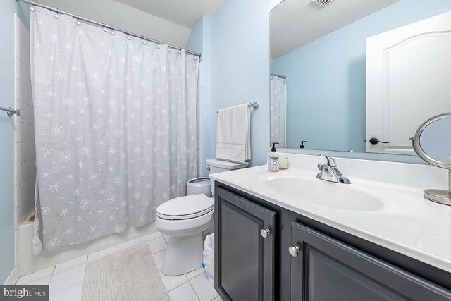 7 PALOMINO CIR, Mantua, NJ 08051