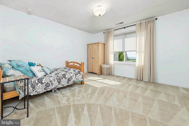 7 PALOMINO CIR, Mantua, NJ 08051