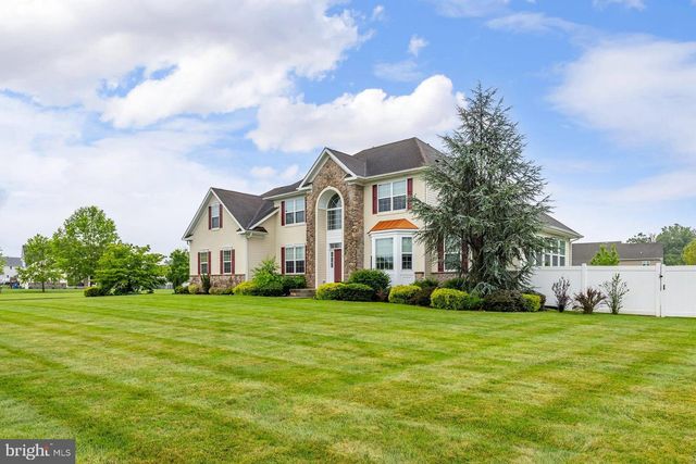 7 PALOMINO CIR, Mantua, NJ 08051